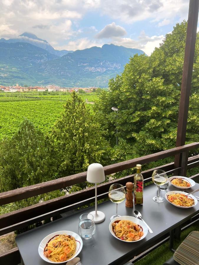 G-House Modernes Apartment Mit Tollem Ausblick Riva del Garda Esterno foto